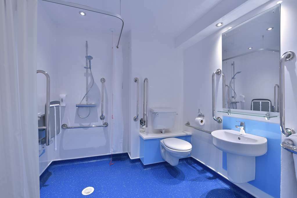 Travelodge Buckingham Rum bild